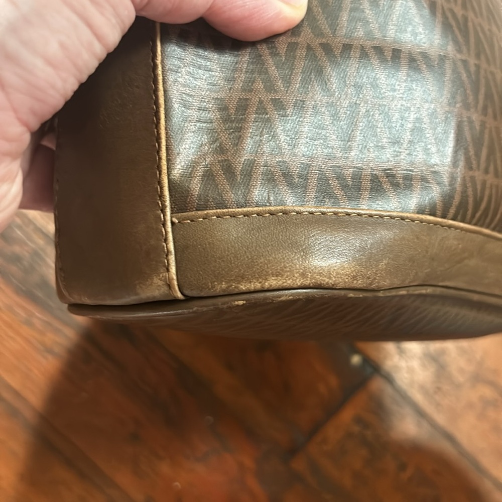Valentino Vintage Shoulder Bag - Picture 6 of 12